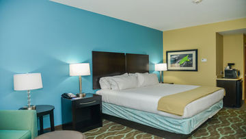 Express & By Ihg Cuero